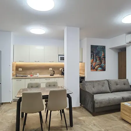 Cabacum Pleasure Beachfront - 50m To And Pool