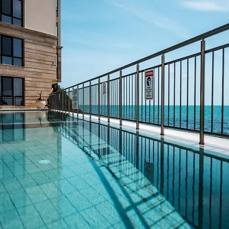 Cabacum Pleasure Beachfront - 50m To And Pool Апартамент
